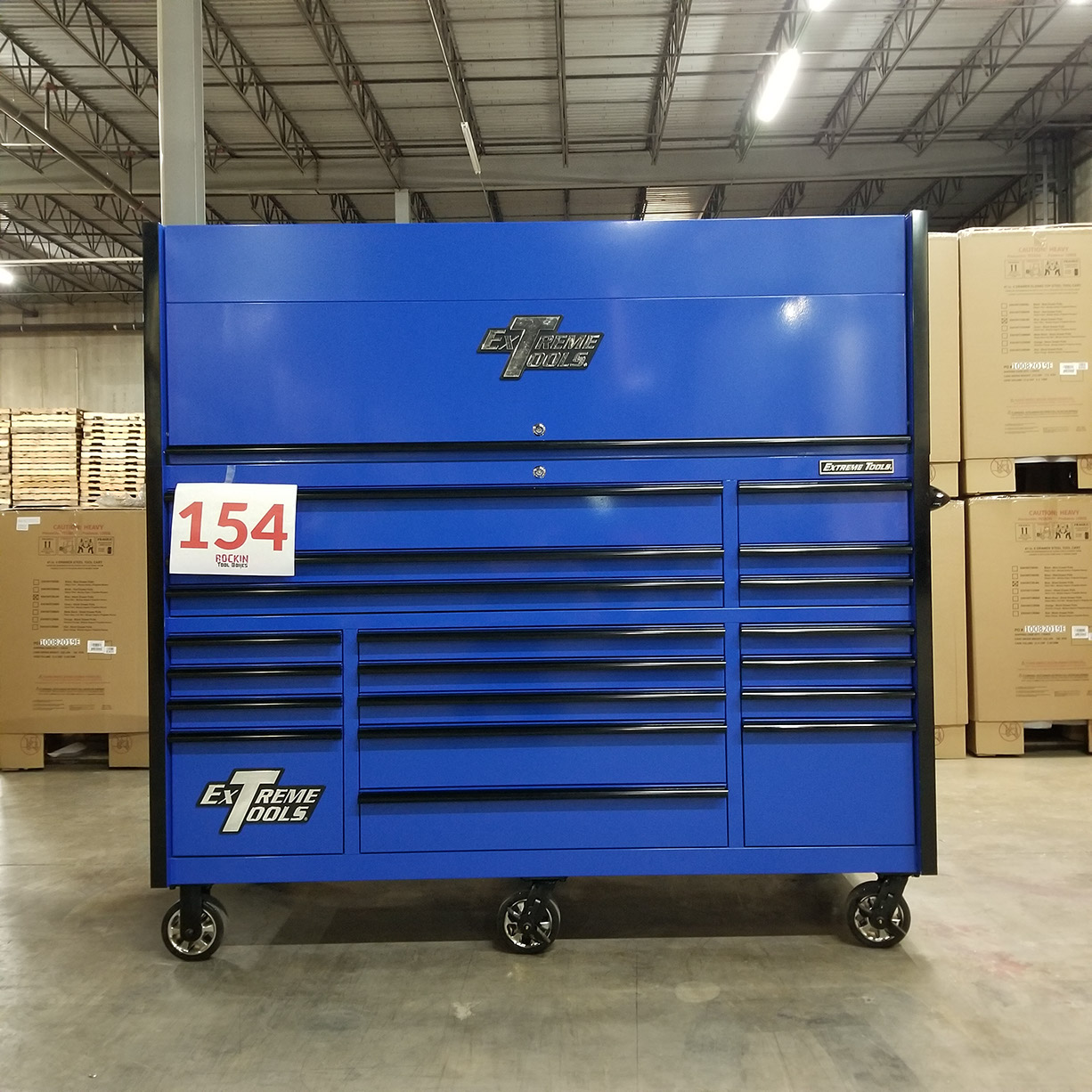 n- used toolboxShowRoom Demo, Extreme Tools 72 x 30 19 Drawers Roller Cabinet & Power Hutch Combon-